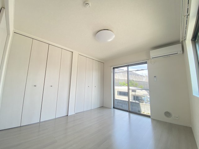 居室・リビング　※別部屋参考写真