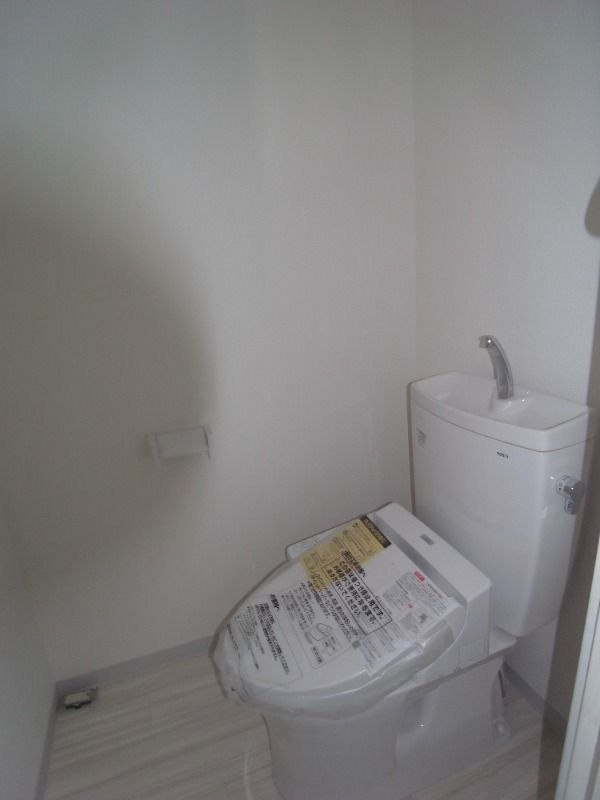 トイレ　ゆったりとした空間のトイレです