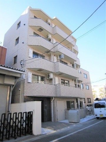 建物外観　外観は落ち着いています