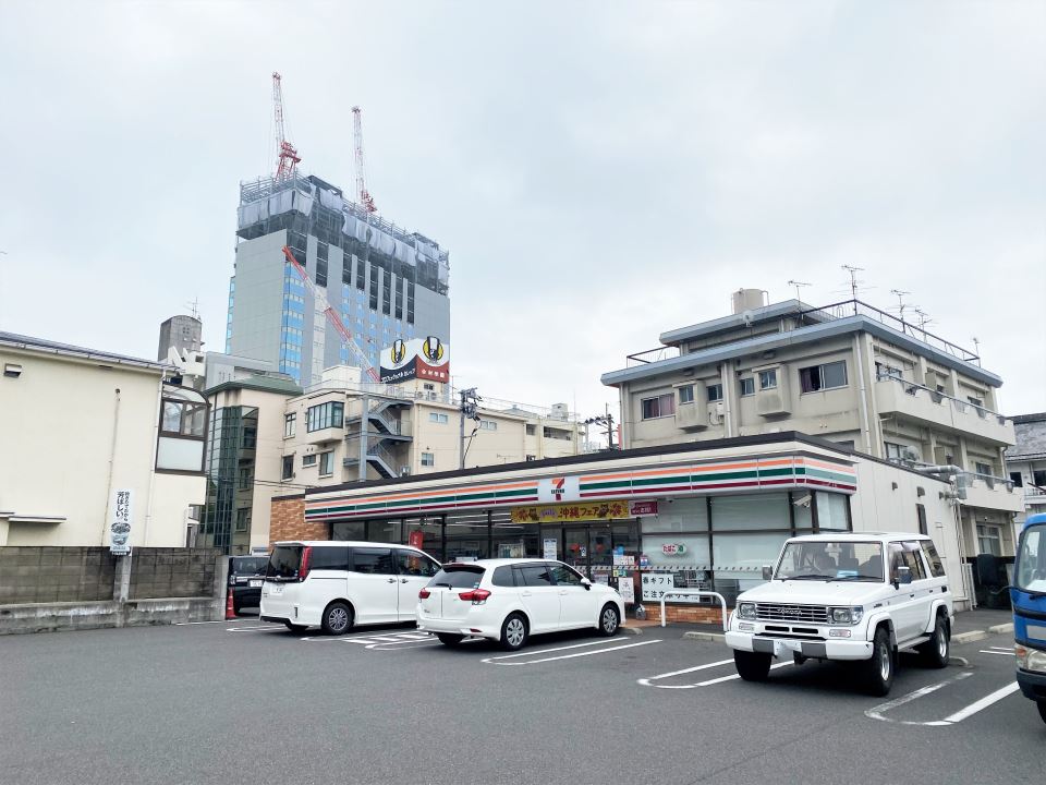 コンビニ　セブンイレブン鹿児島高麗町店（コンビニ）まで320m