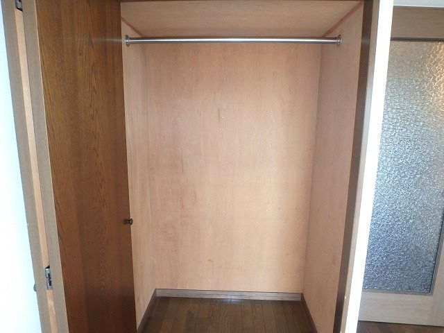 収納　別号室写真の為、現況を優先いたします。