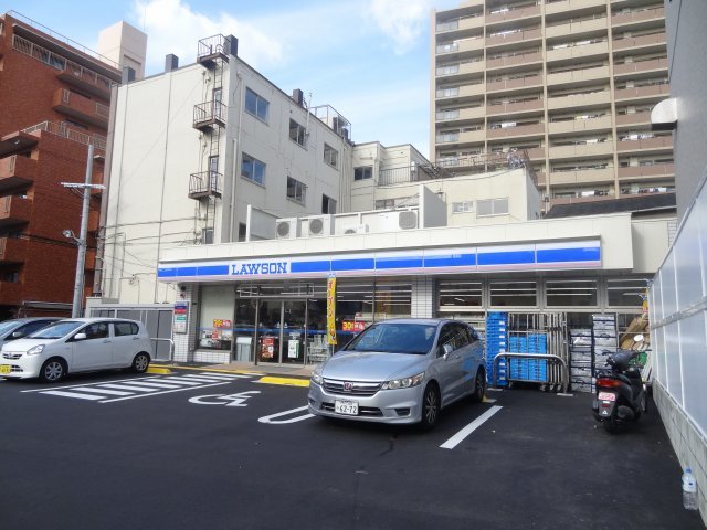 コンビニ　ローソン本庄東三丁目店（コンビニ）まで581m