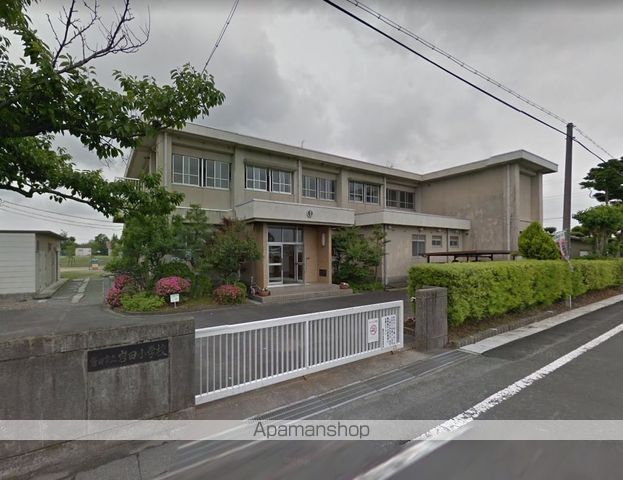 小学校　岩田小学校（小学校）まで1407m