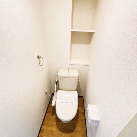 地下鉄東山線 東山公園駅 徒歩1分 8階建 築27年のトイレ写真
