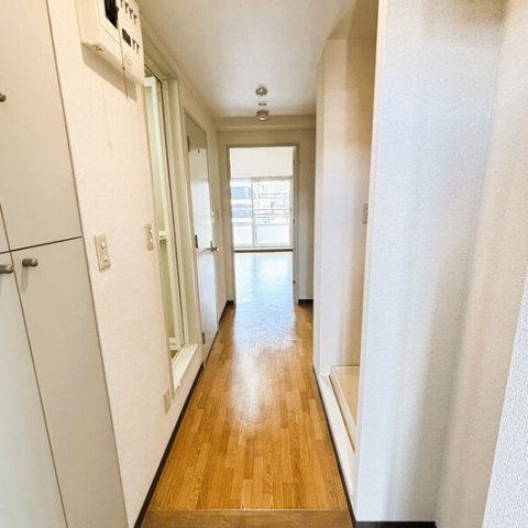 地下鉄東山線 東山公園駅 徒歩1分 8階建 築27年の玄関写真