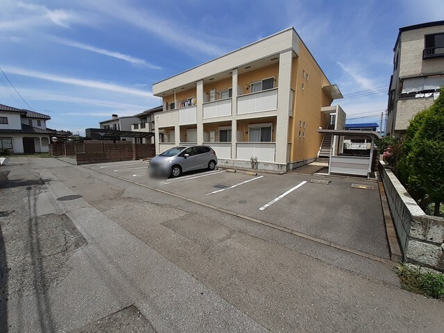 駐車場　敷地内駐車場