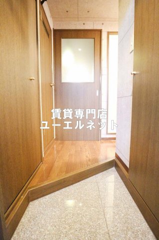 玄関　住まいの顔ともなる玄関