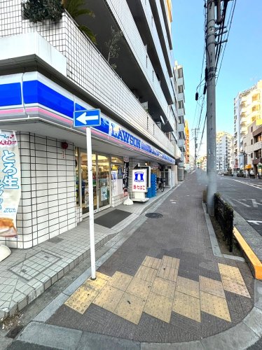 コンビニ　ローソン 東日暮里三丁目店（コンビニ）まで278m