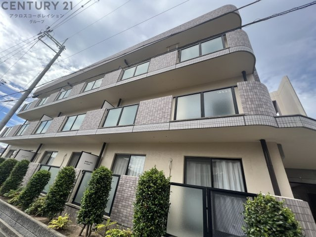 建物外観　防犯カメラ付きでセキュリティ面も安心です。