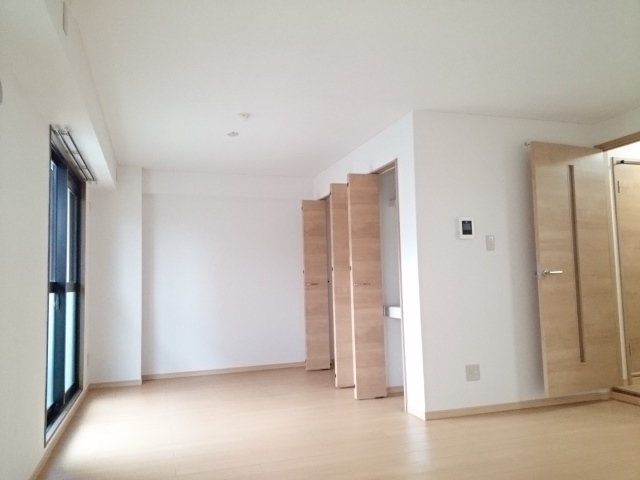 居室・リビング　角部屋住戸で過ごしやすく、おすすめです。