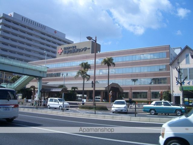 病院　日本赤十字社和歌山医療センター（病院）まで549m