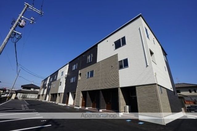 ＪＲ福塩線 福山駅 バス乗車時間：12分 最寄りバス停で下車 徒歩3分 築8年