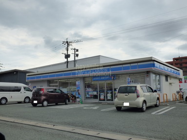 コンビニ　ローソン熊本下硯川店（コンビニ）まで478m
