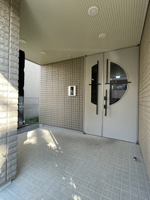 エントランス　★オートロック付きエントランス★
