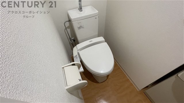 トイレ　バストイレ別です☆
