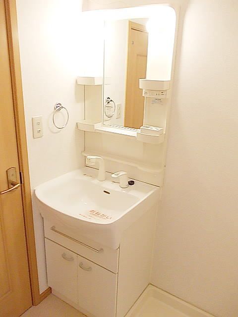 ＪＲ八戸線 白銀駅 徒歩18分 2階建 築21年の内装写真