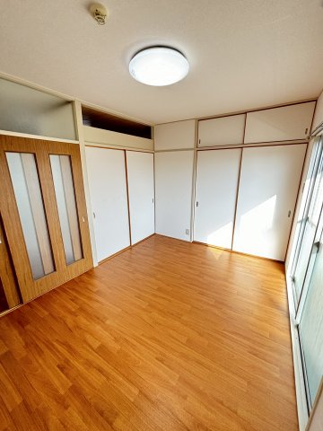 地下鉄今里筋線 瑞光四丁目駅 徒歩5分 4階建 築52年の居間写真