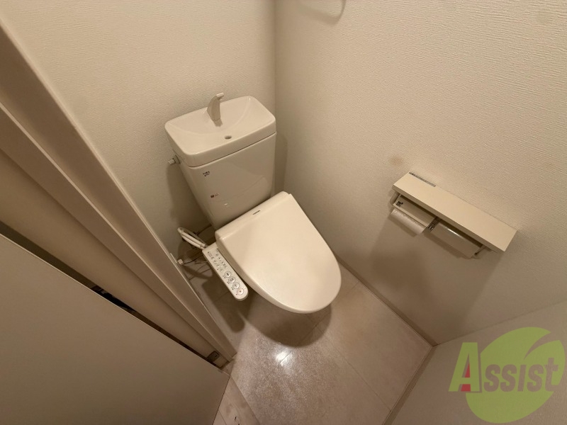 地下鉄東西線 西１１丁目駅 徒歩11分 5階建 築11年のトイレ写真