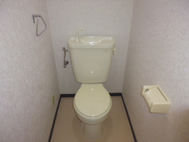 トイレ　綺麗なお手洗いにトイレの神様も満足です