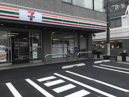 コンビニ　セブンイレブン 北青山2丁目店（コンビニ）まで135m