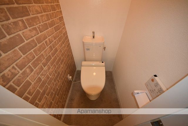 阪急宝塚線 曽根駅 徒歩1分 3階建 築49年のトイレ写真