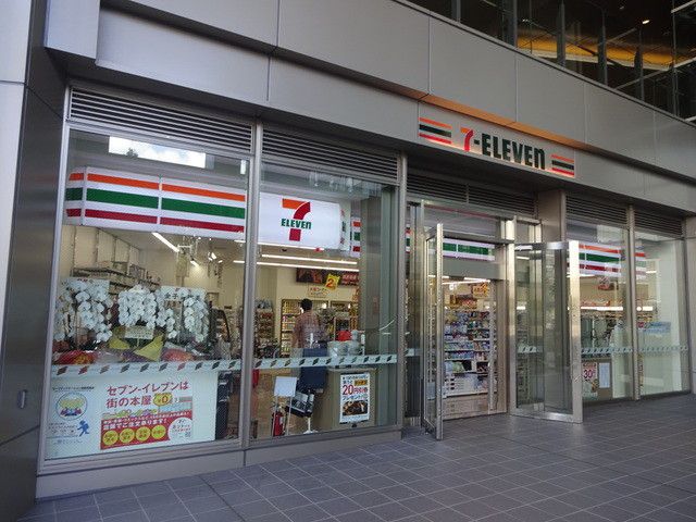 コンビニ　セブン-イレブン 大崎ブライトコア店（コンビニ）まで101m