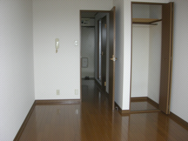 収納　他号室の写真になります。