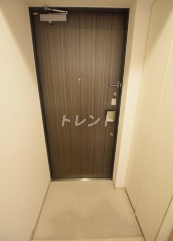 コーバル本郷三丁目の玄関写真