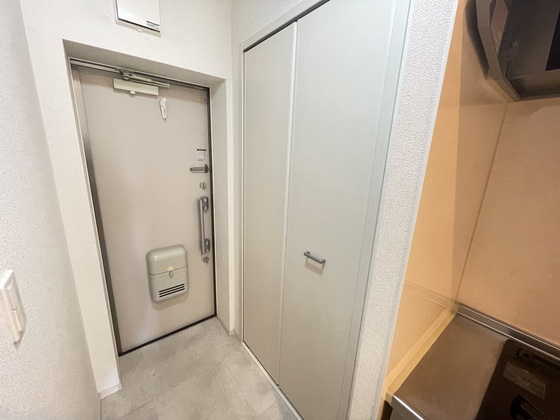 玄関　※別部屋の写真です