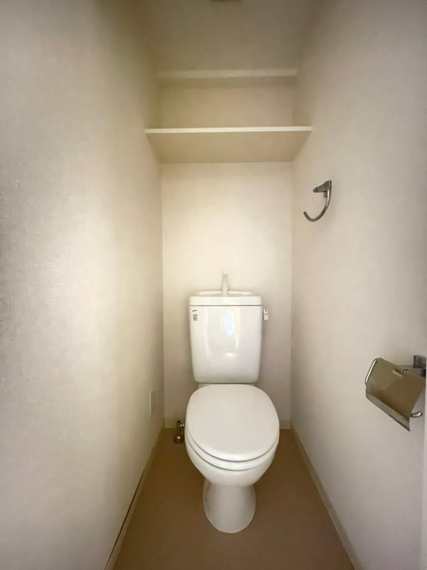 プレサンス三宮東アルバーナのトイレ写真