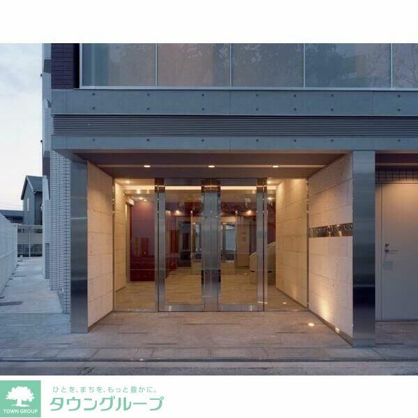 都営大江戸線 練馬春日町駅 徒歩5分 4階建 築11年の外観写真
