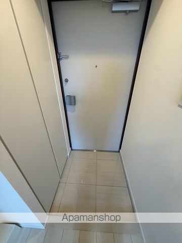 スパシエ新高円寺の玄関写真