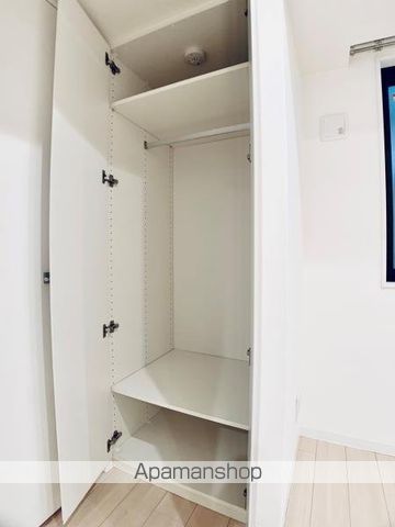 Brillia ist 北沢の居間写真