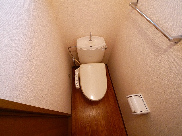 トイレ　落ち着いたトイレです