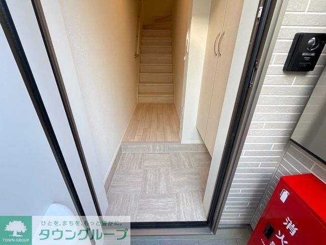 玄関　お問合せはタウンハウジングまで！※現地待合わせ相談可能