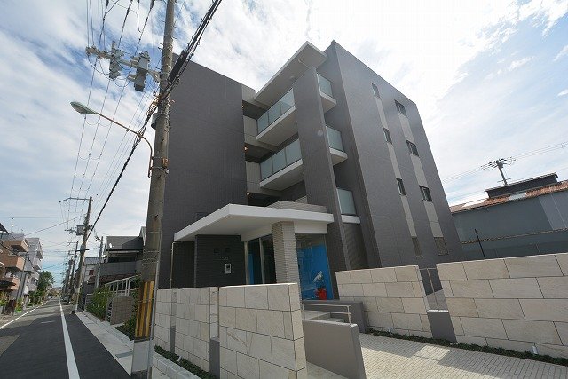 建物外観　オートロック付きで安心です！