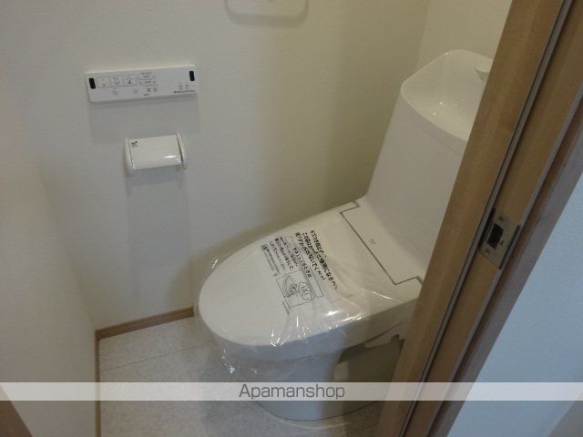 東急東横線 白楽駅 徒歩6分 2階建 築2年のトイレ写真