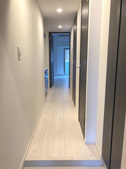 玄関　※写真は同タイプ住戸です。