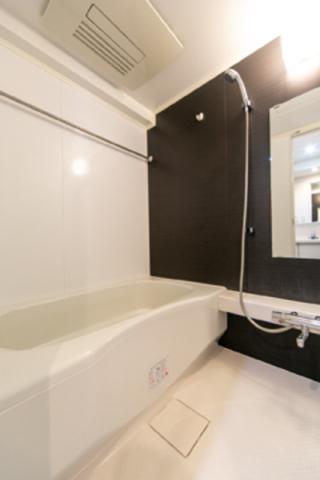 バス・シャワールーム　※別部屋の参考写真です。