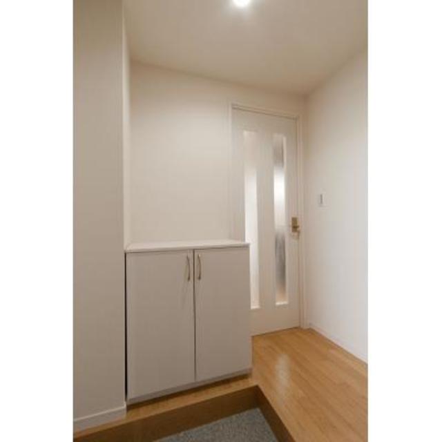 玄関　※写真は同タイプ住戸です。