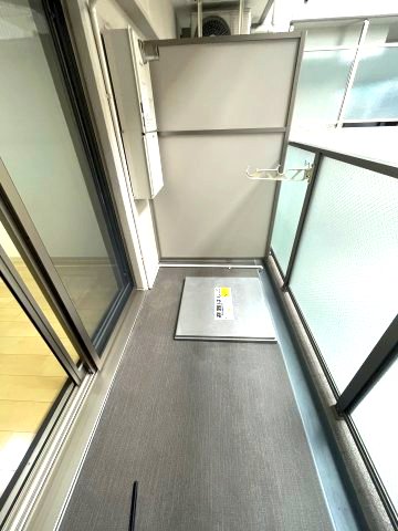 バルコニー　(参考)同マンション別間取り他部屋の写真（間取り図が正）