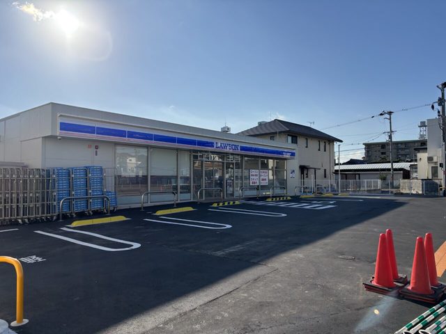 コンビニ　ローソン貝塚小瀬店（コンビニ）まで768m