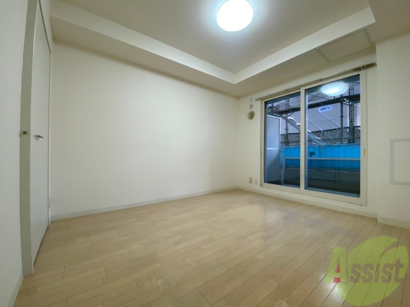 その他部屋・スペース　寝室はこちらです。光が差し込む、温かみのあるお部屋です