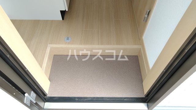 アットリラ行徳の玄関写真