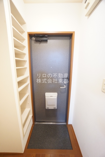 玄関　下駄箱付なので、玄関はいつでもスッキリ片付きますね☆