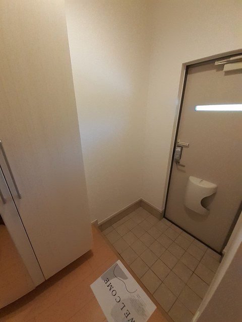 玄関　※写真は同シリーズ類似物件を含む為現況優先とさせて頂きます