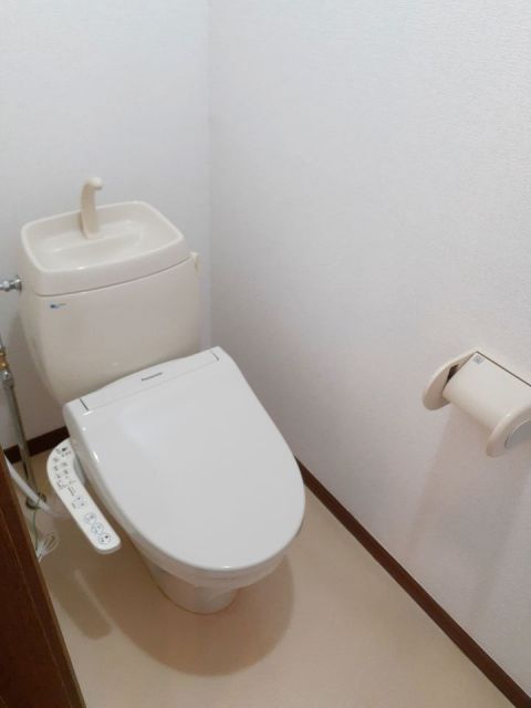 【カーサシャルマンのトイレ】