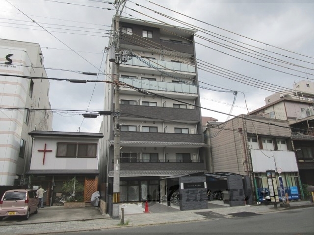 京都市伏見区京橋町のマンションの建物外観