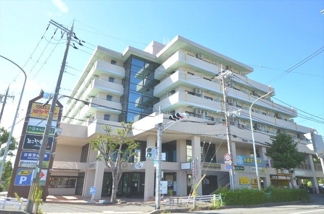 神戸市西区学園西町のマンションの建物外観