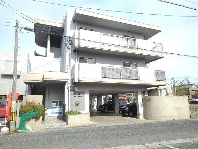 豊川市中央通のマンションの建物外観